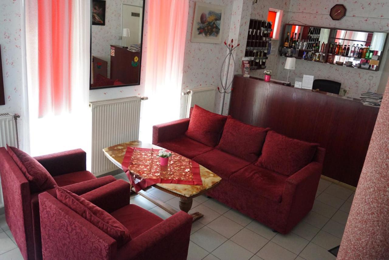 Panama Motel Szekesfehervar Exterior photo